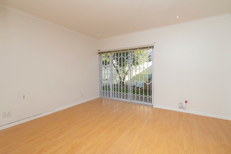 5 Bedroom Property for Sale in Gardens Western Cape